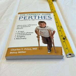 ⛱️2/$5⛱️ The Parents Guide to Perthes , like new clean